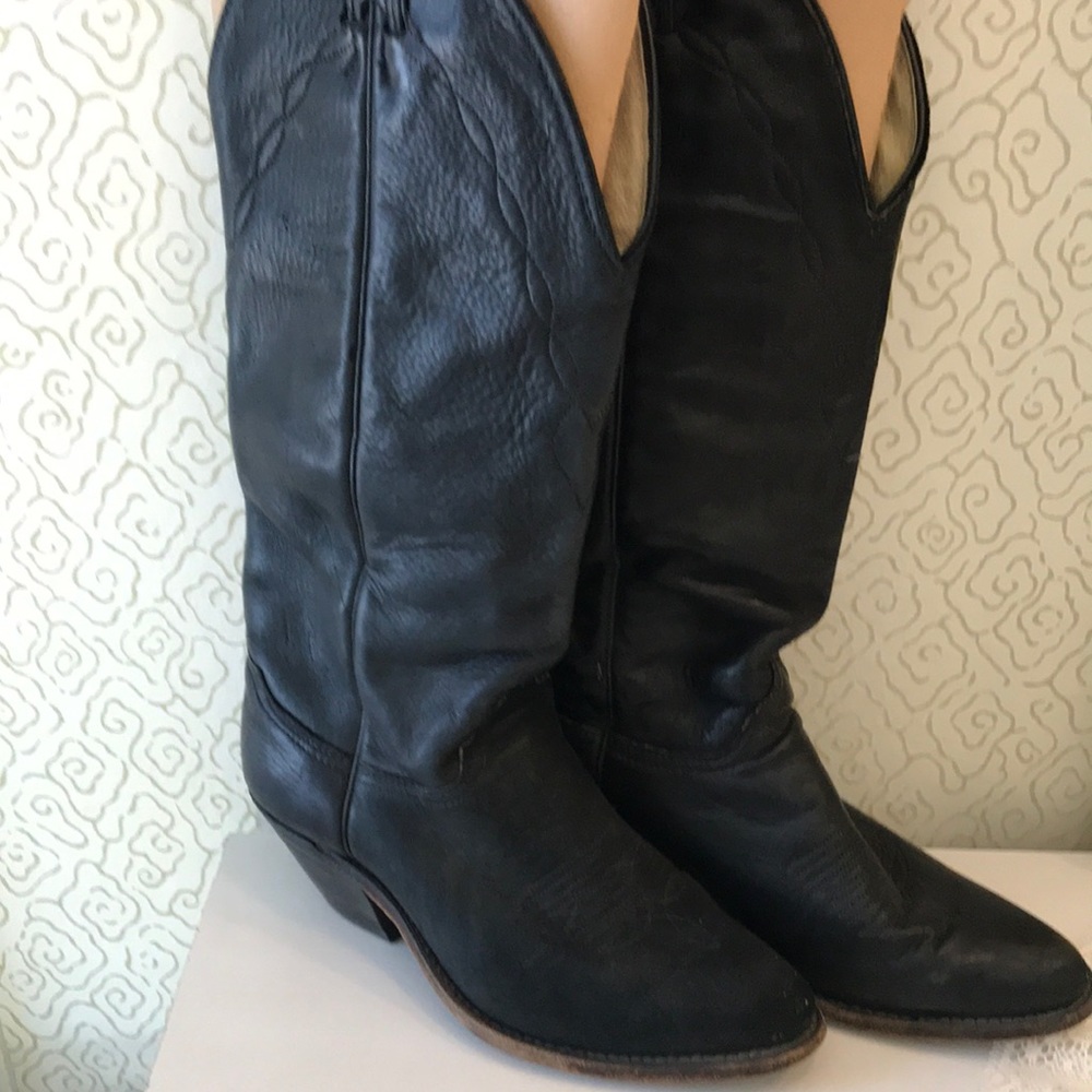 Vintage 90’s black cowboy boots